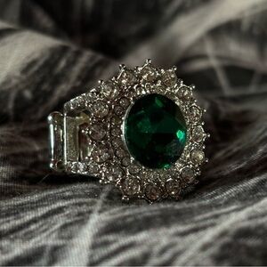 NWT Emerald and clear Rhinestone Ring